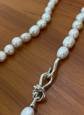 小众设计款天然珍珠纽结项链