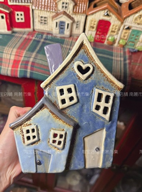 荷兰圣诞红陶瓷屋微缩建筑摆件
