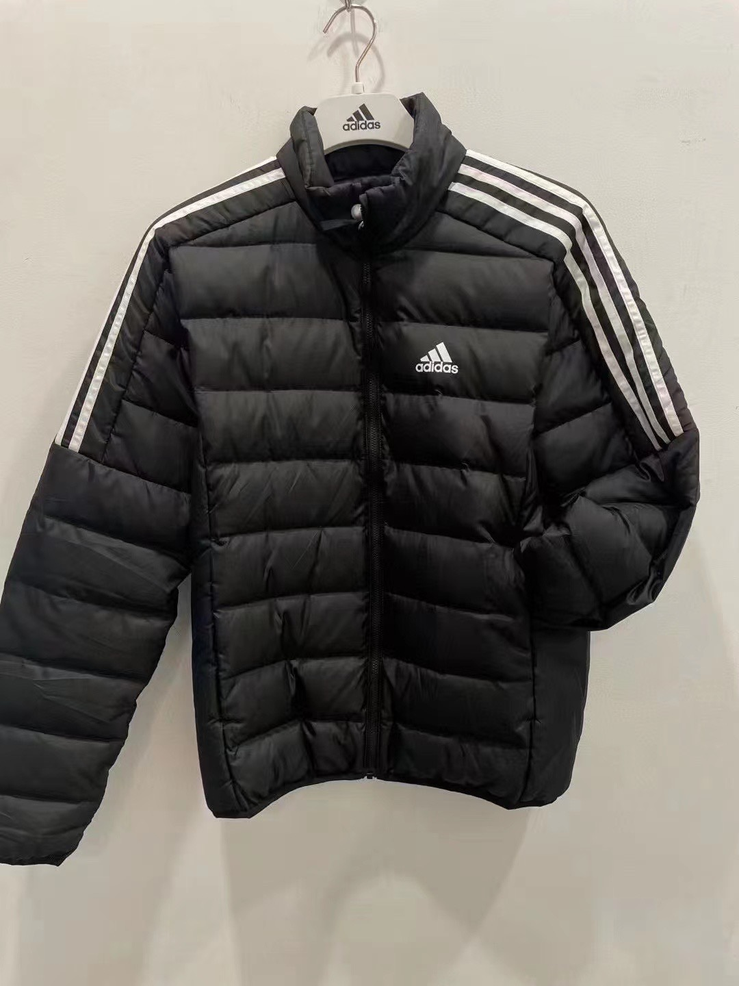 Adidas 阿迪达斯男子冬季户外休闲运动保暖轻薄透气羽绒服GH4589