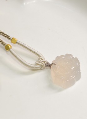 天然冰种玉髓玛瑙项链白玉髓平安扣弥勒佛莲花吊坠毛衣链挂件批发