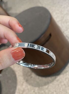 足银9999纯银手镯女万花筒四叶草闭口实心银镯子送女朋友七夕礼物