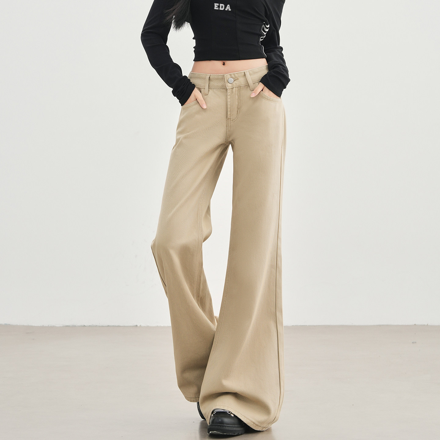 低腰露脐美式卡其色微喇牛仔裤女春秋新款宽松显瘦拖地阔腿喇叭裤,淘宝优惠券,粉丝福利购,淘宝优惠卷