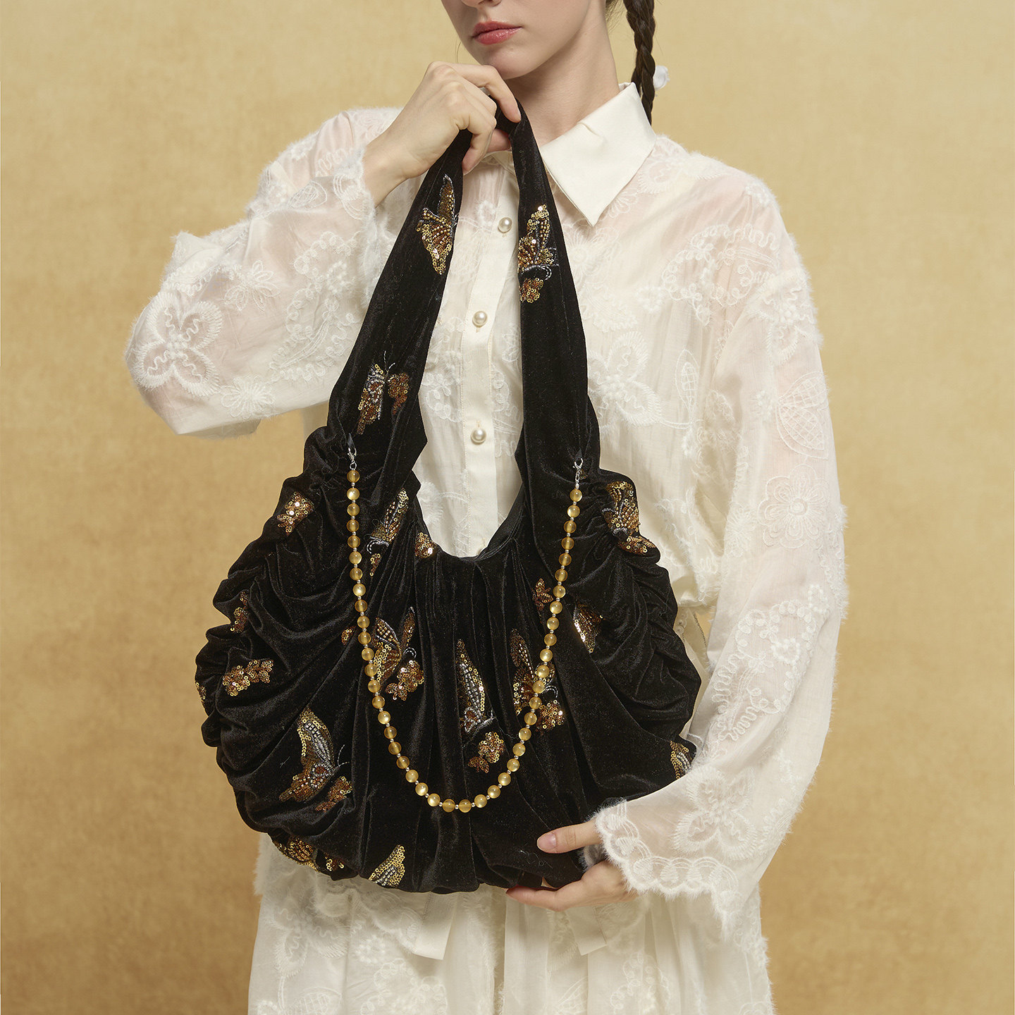 尾鸢录25秋冬新款原创国风鎏金蝴蝶刺绣丝绒托特包单肩新中式,淘宝优惠券,粉丝福利购,淘宝优惠卷