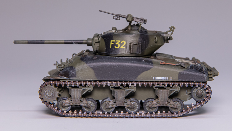 威龙 63171 美国M4A1(76)W VVSS 谢尔曼坦克 比利时1944 完成品 - 图2