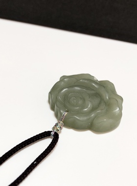 D920# 天然和田玉青玉玫瑰花吊坠37.3*39.5*10.5mm