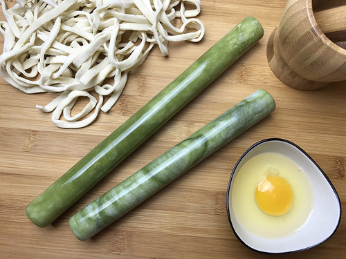 纯天然岫玉擀面杖 玉石擀面杖 佳品 擀饺皮 不粘面 - 图3
