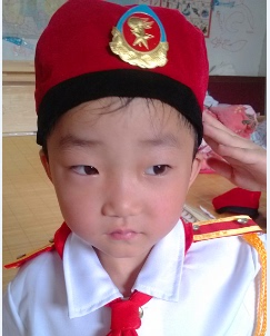 儿童表演贝雷帽幼儿金丝绒帽子