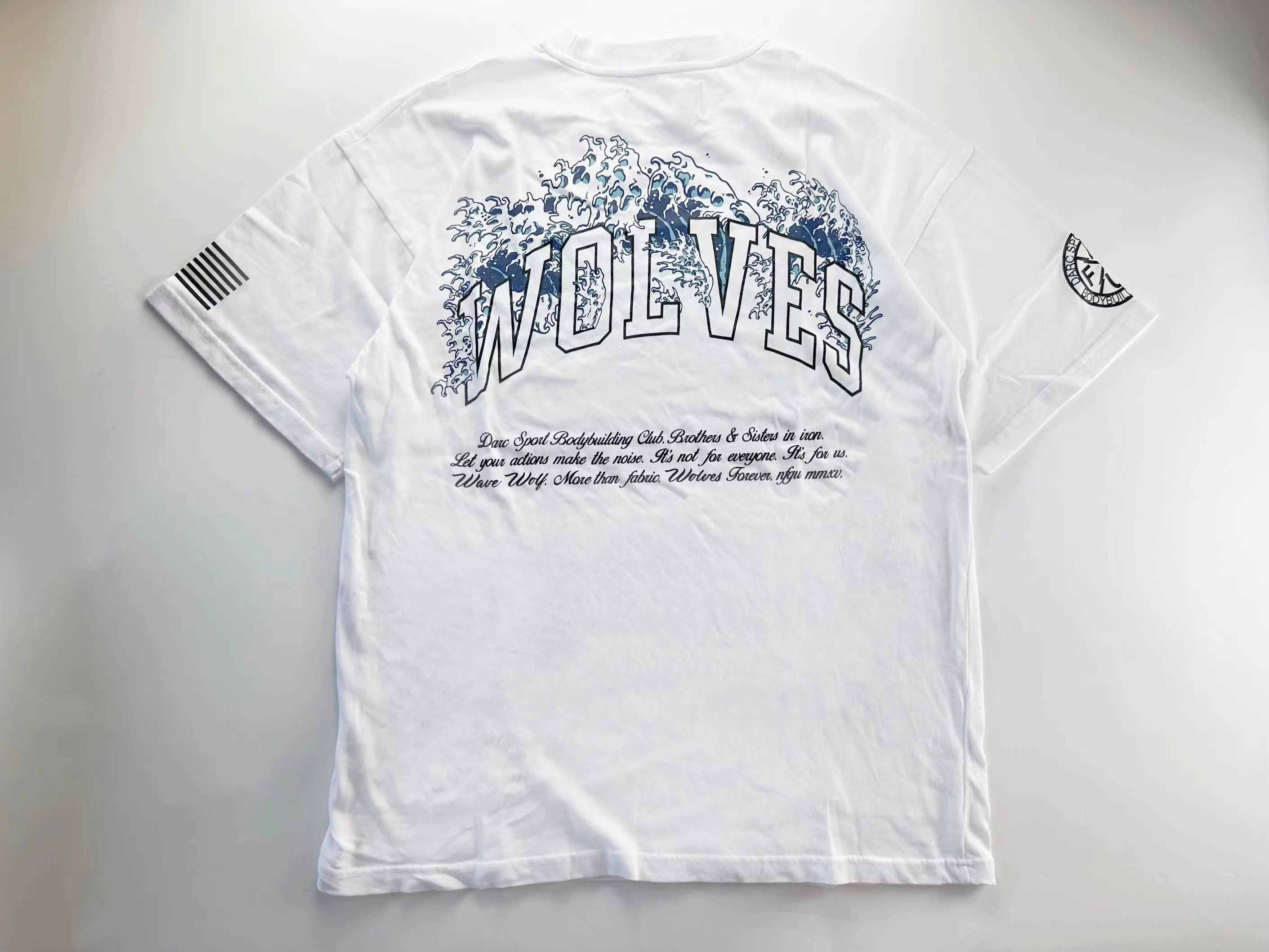 TТВ Wolf Top Floating World Painted Sea Waves joint limited Men's loose and weaving cotton short -sleeved motion D93