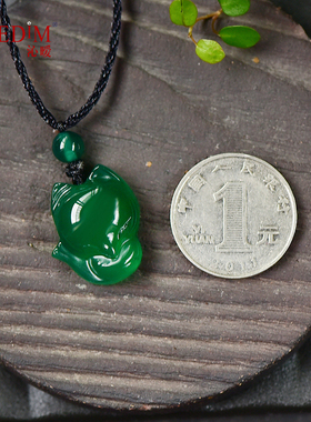 新款天然粉玉髓狐狸吊坠 红玛瑙锁骨小可爱项链白水晶简约女饰品