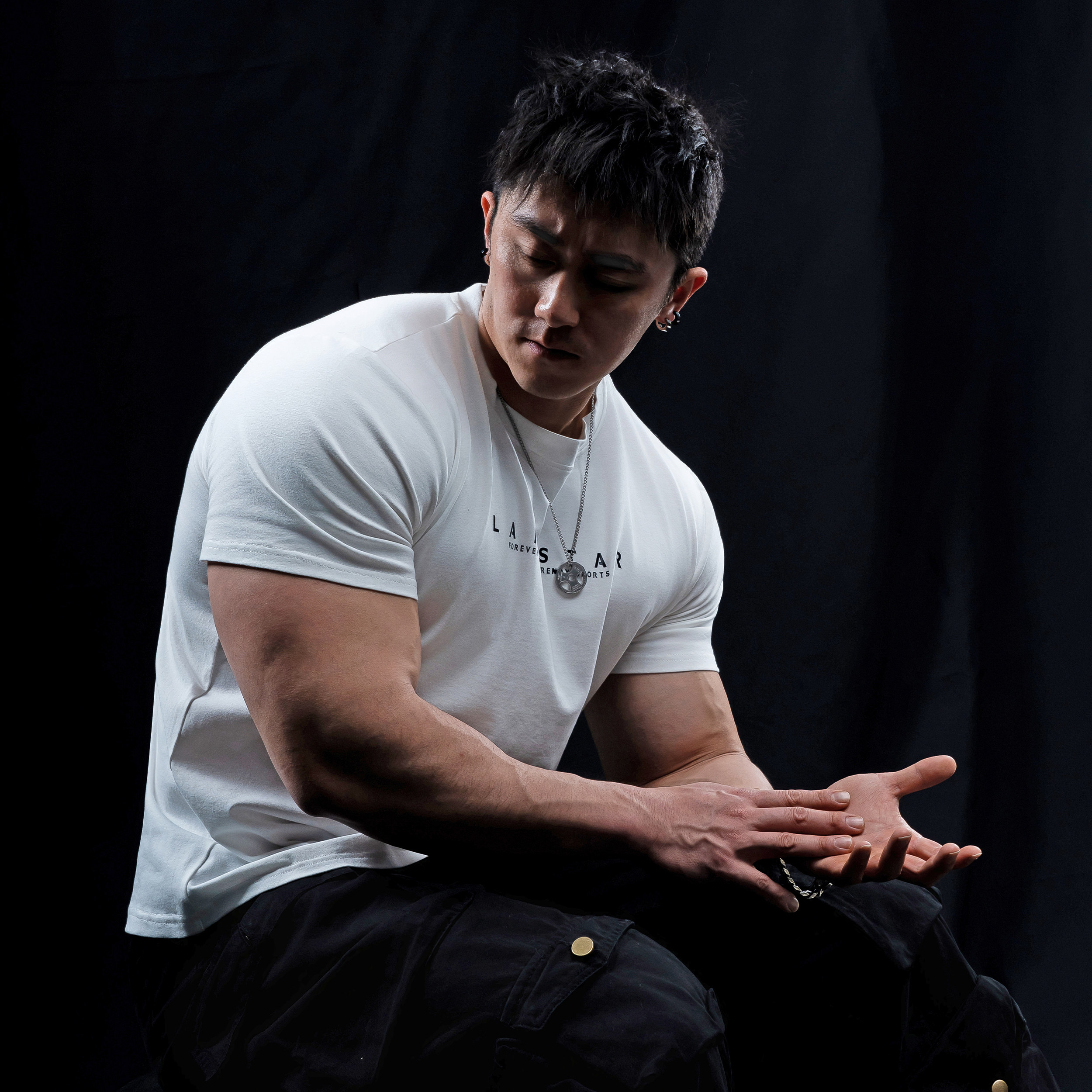 劳拉之星1099健身运动休闲短袖圆领修身训练T恤男健身透气速干,淘宝优惠券,粉丝福利购,淘宝优惠卷