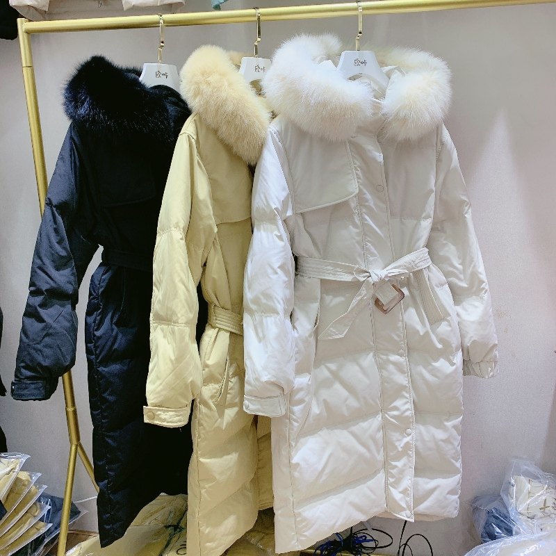 反季夏诗文同款狐狸毛领加厚羽绒服 娅卡芙羽绒服