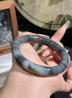 天然和田玉青花玉胖圆条玉石手镯