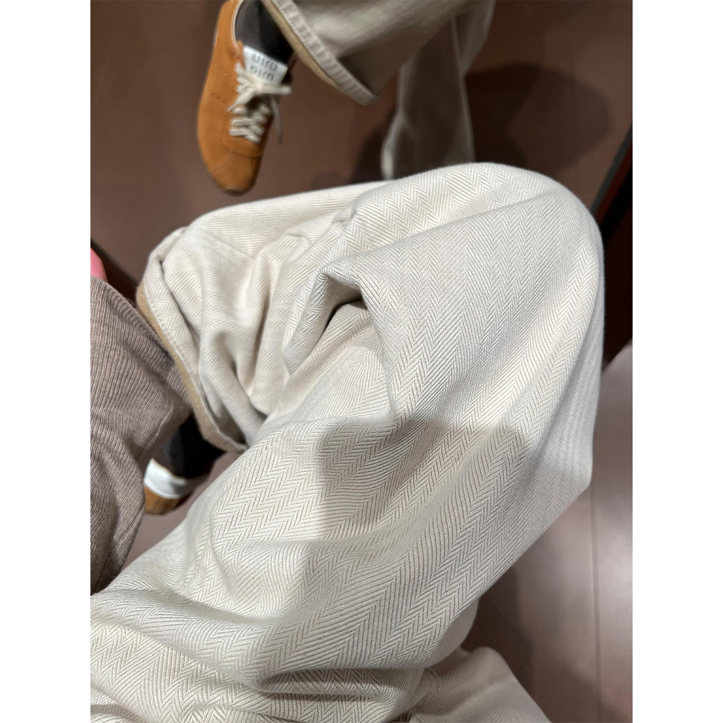 米白色直筒微喇牛仔裤女秋冬新款胖妹妹mm高腰显瘦人字纹喇叭长裤,淘宝优惠券,粉丝福利购,淘宝优惠卷