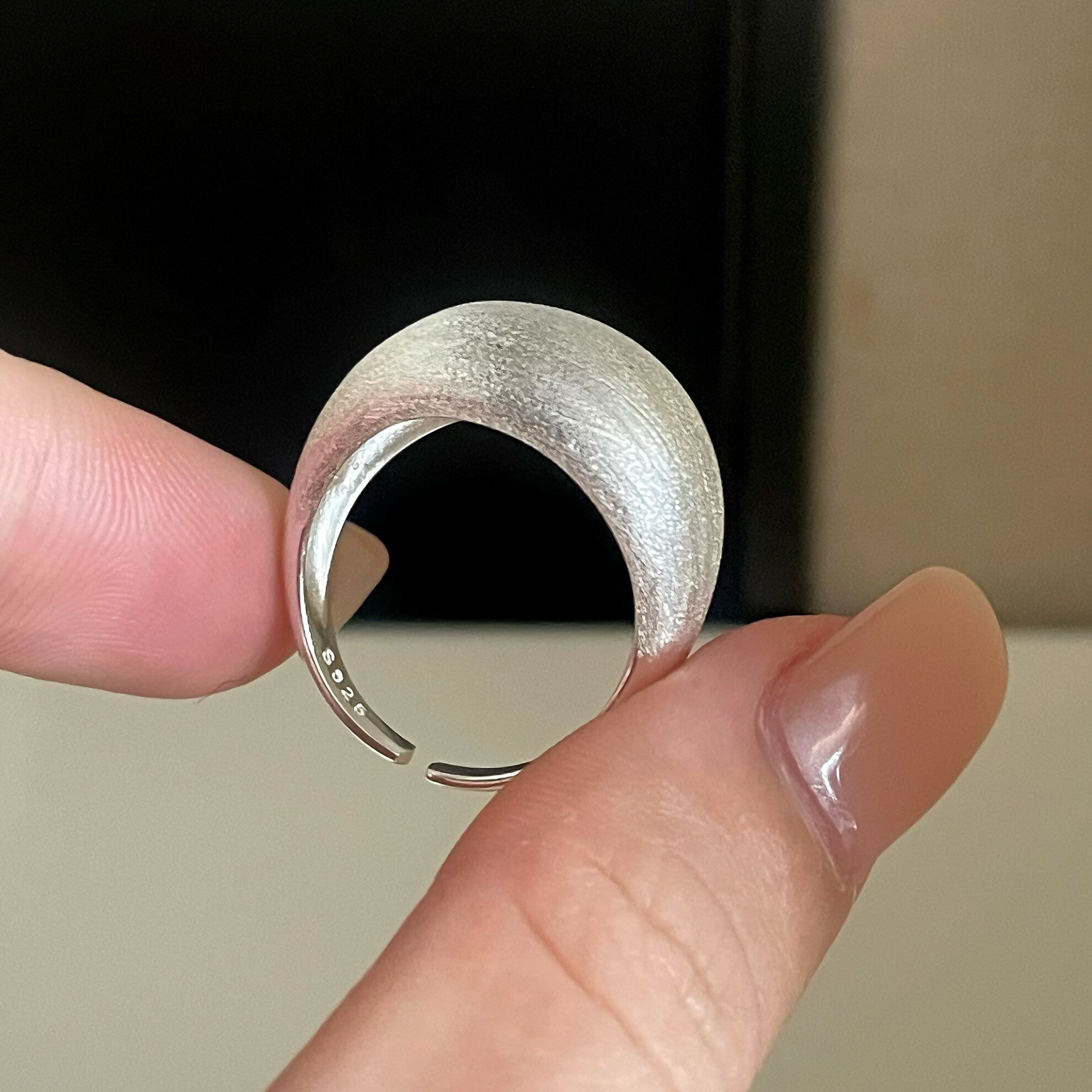 S925 sterling silver matte brushed bread ring, light luxury and high-end stacking index finger ring, niche design, exaggerated