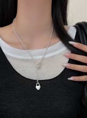 unbeaten银色爱心OT扣锁骨链