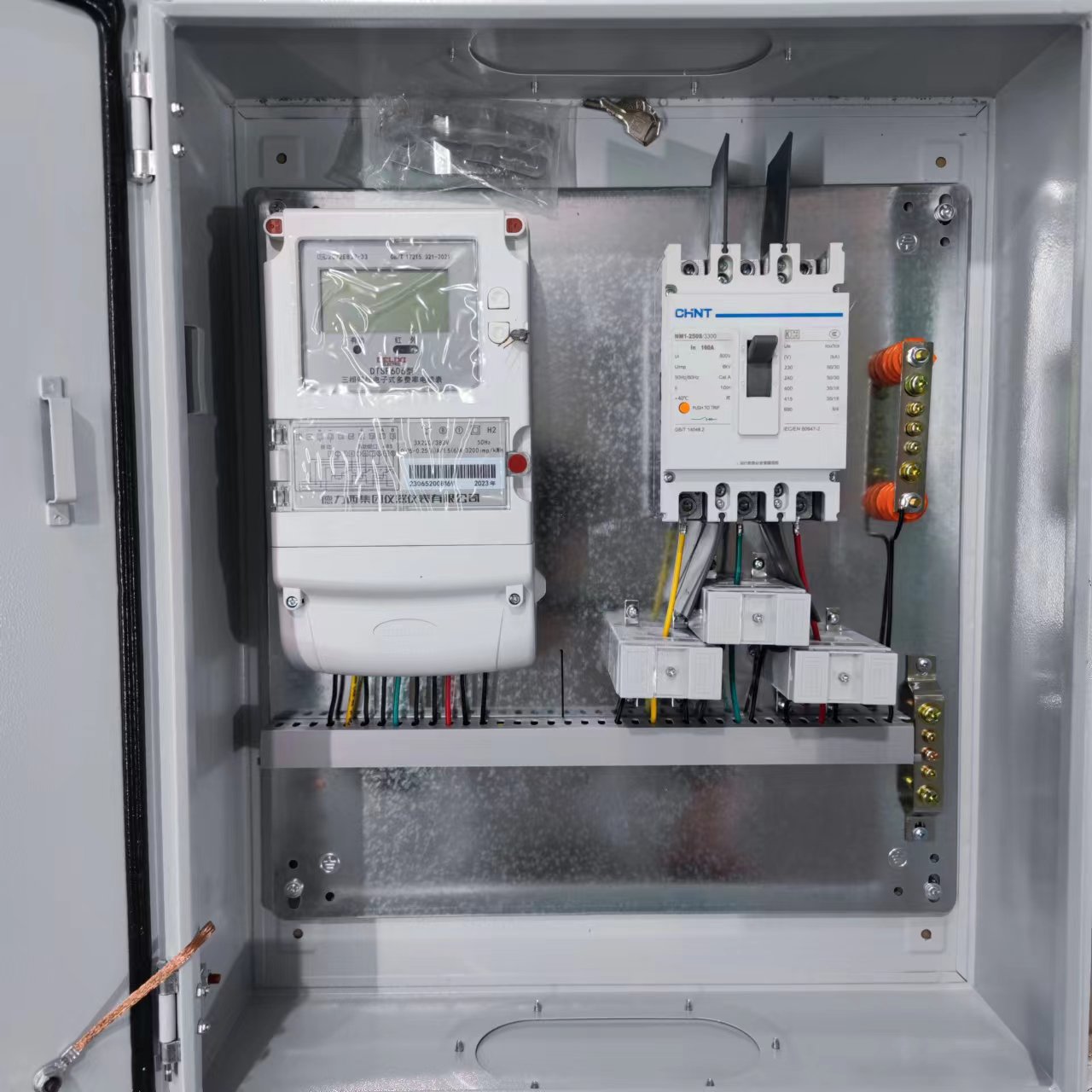 正泰三相四线电表箱成套配电箱电表计量箱接好线380V动力箱250A - 图0