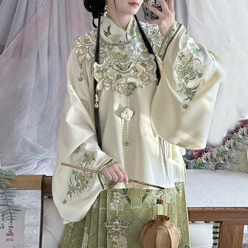 壹拾柒汉服女【秋云集】明制交领重工刺绣云肩一片式马面裙秋冬款,淘宝优惠券,粉丝福利购,淘宝优惠卷