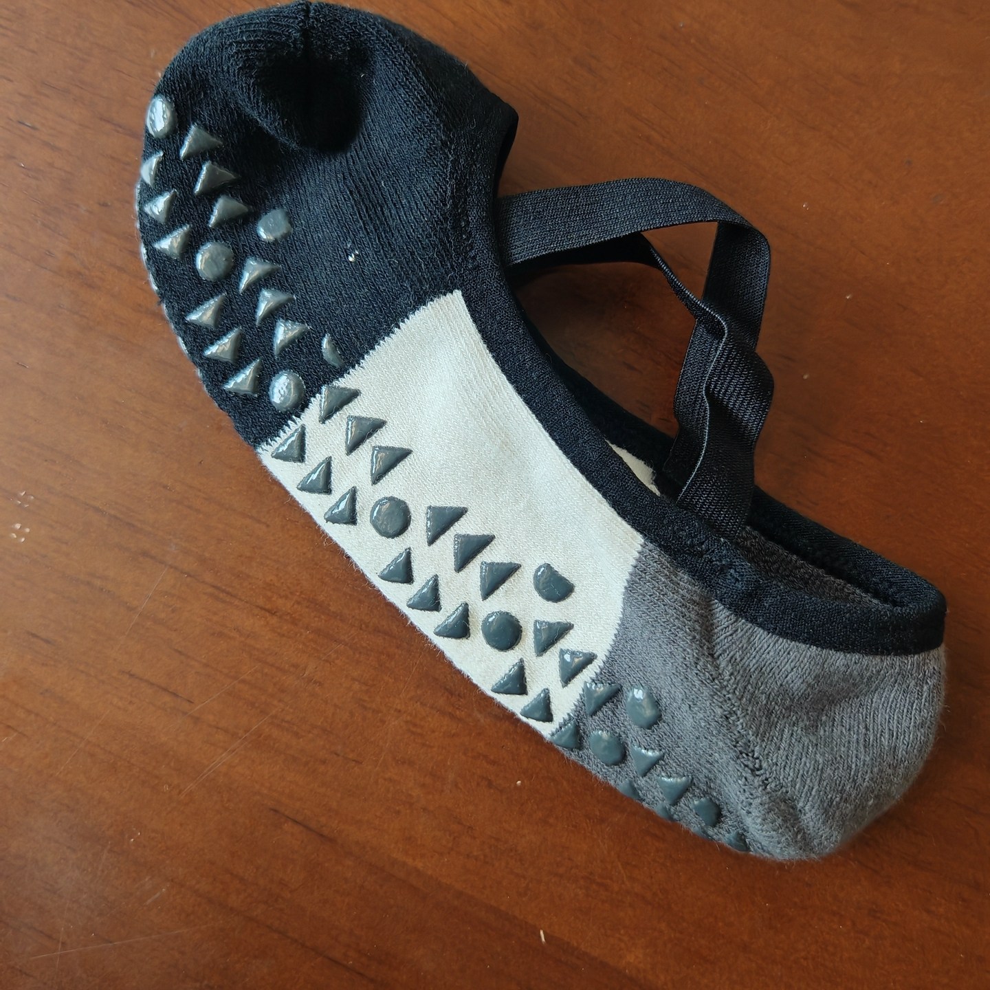 周忠坤女士瑜伽袜子防滑女士毛巾底地板袜女棉运动加厚短筒,淘宝优惠券,粉丝福利购,淘宝优惠卷