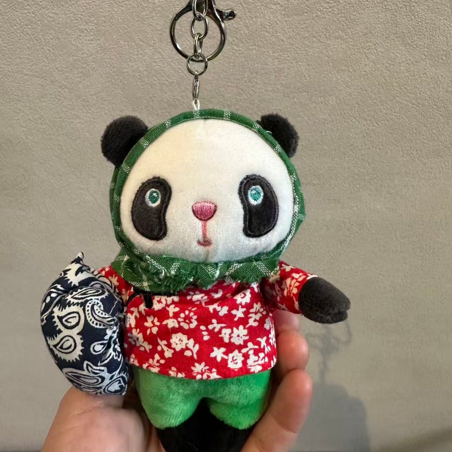 可爱熊猫挂件玩偶毛绒公仔钥匙扣冬装棉衣裤子熊猫背书包包小挂饰,淘宝优惠券,粉丝福利购,淘宝优惠卷