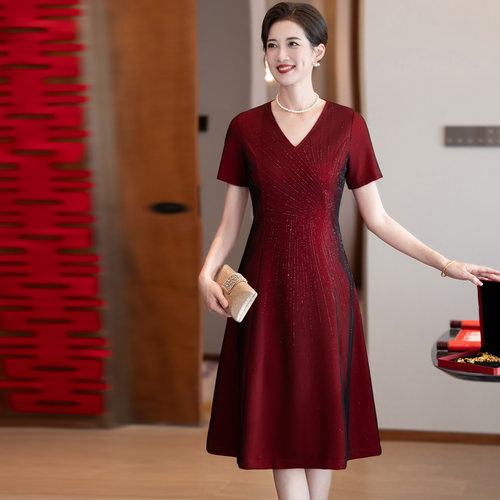喜婆婆婚宴装2026夏季结婚妈妈红色烫钻新中式喜服旗袍婚宴礼服女 - 图3