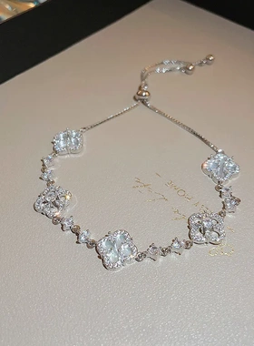 韩国四瓣花锆石花朵手链轻奢高级感气质可调节手环新款手饰女