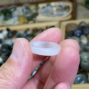 和田玉籽料卡15随型戒指白玉青花洒金皮古风戒圈玉环文玩珠串跑环