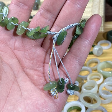和田玉碧玉随型小扣子葡萄藤手编绳手链苹果绿复古风藏式手串挂饰