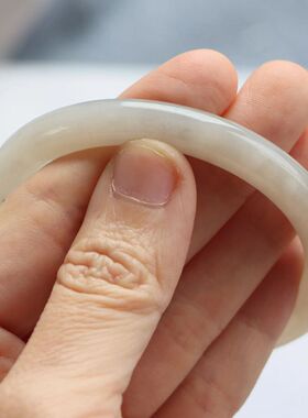 保真天然和田玉手镯56圈口证书1141094藕粉色烟灰色 青海料圆条