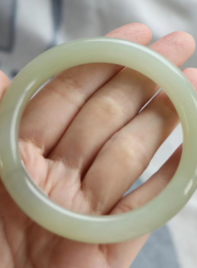 和田玉手镯圈口59和田玉晴水色（证书编号8181711 青海料蜂蜜水