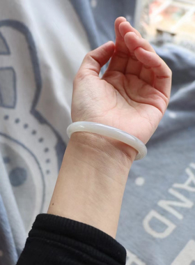 保真和田玉手镯57圈口证书1010047和田玉烟白双色 青海料天然