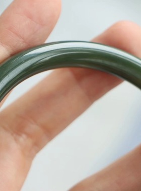 圈口保真天然和田玉手镯63圈口证书5293006和田玉深湖绿色黄口料