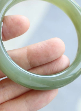 保真和田玉手镯56圈口证书编号6061337和田玉湖绿色 青海料