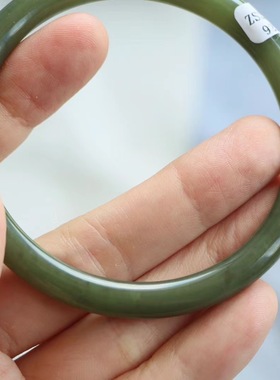 保真天然和田玉手镯61圈口证书编号5292957青绿色 青海黄口料圆条