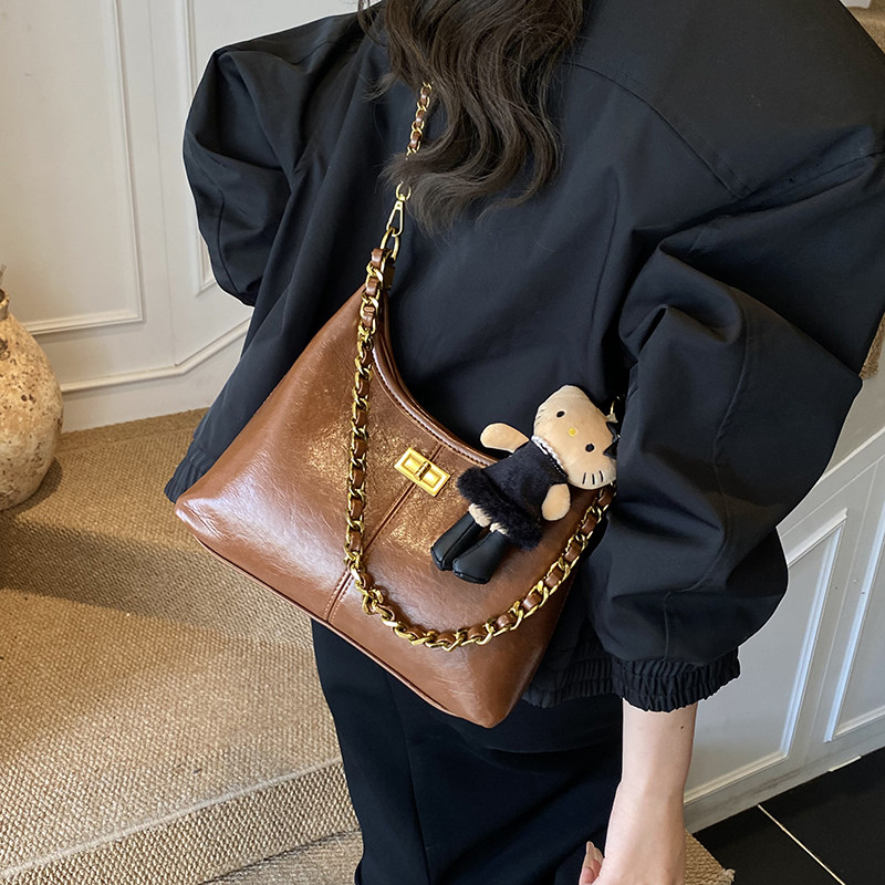 链条包包女大容量2025新款秋季复古单肩斜挎包链条通勤水桶包包女,淘宝优惠券,粉丝福利购,淘宝优惠卷