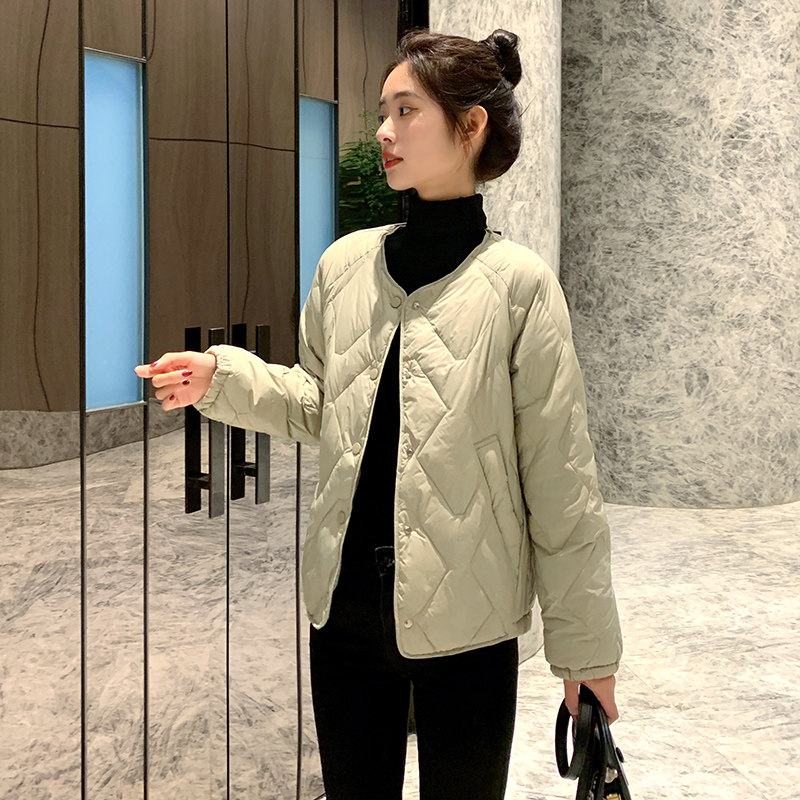  娇兰恋服饰羽绒服