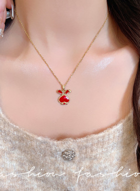 红色兔子钛钢项链女国风轻奢小众锁骨链2025新款气质高级感颈链