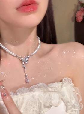 蝴蝶吊坠流苏珍珠项链女秋冬choker颈链配饰轻奢小众高级感卫衣链