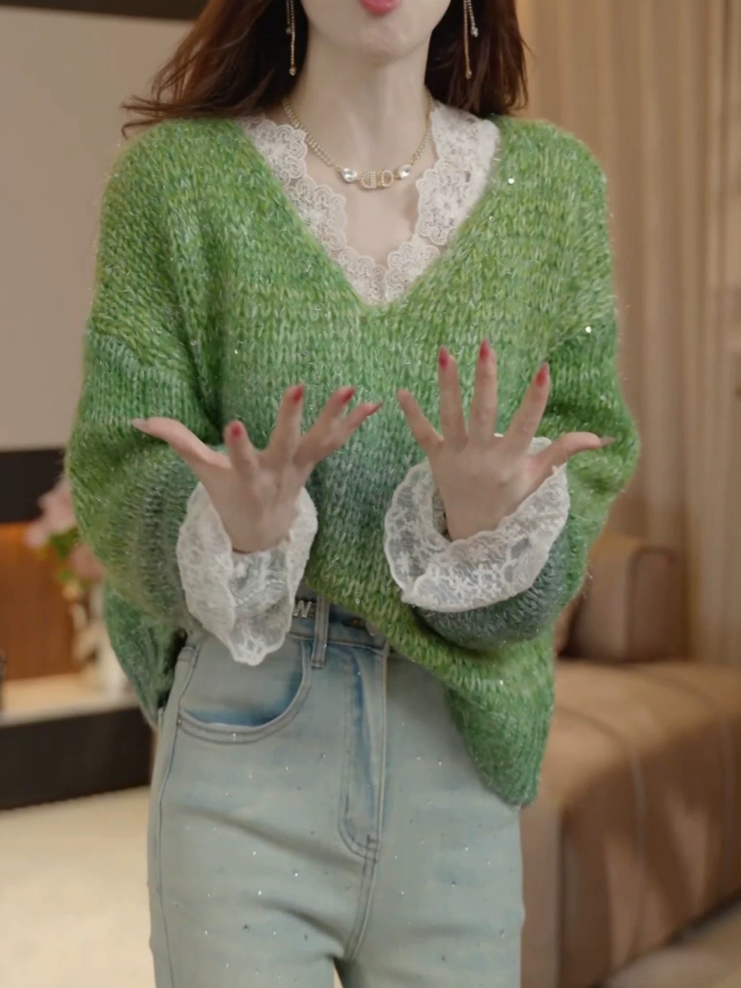 2025秋冬新款韩版时尚显瘦百搭刺绣蕾丝衬衫洋气小衫气质内搭上衣,淘宝优惠券,粉丝福利购,淘宝优惠卷