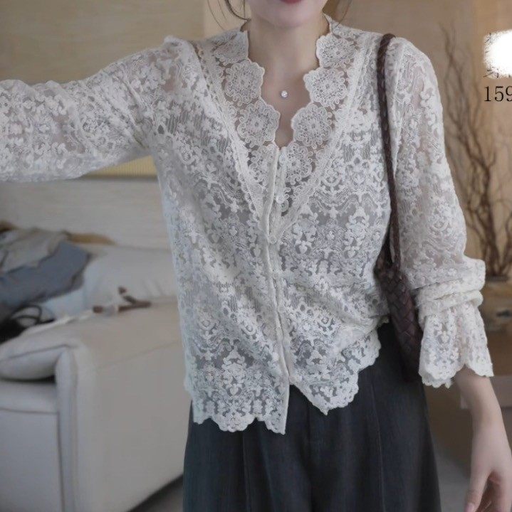 2025秋冬新款韩版时尚显瘦百搭刺绣蕾丝衬衫洋气小衫气质内搭上衣,淘宝优惠券,粉丝福利购,淘宝优惠卷