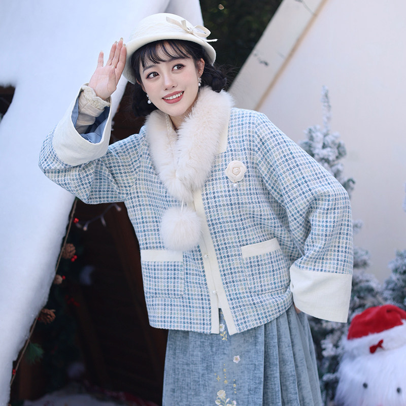 听月小筑【南桥听雪】原创女秋冬方领格子外套仿马面裙国风新中式,淘宝优惠券,粉丝福利购,淘宝优惠卷