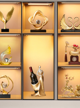 风生水起家居客厅酒柜摆件