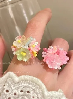 多巴胺绣球花朵戒指女款早春度假风心食指戒炫彩新款串珠指环