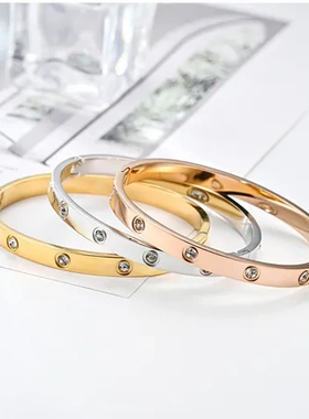 不锈钢跨境不掉色手镯简约时尚尽显高级感女搭配爆款华越情侣手饰