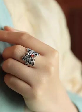 S925纯银南红蝴蝶戒指复古风做旧国潮旗袍食指环女时尚新款可调节