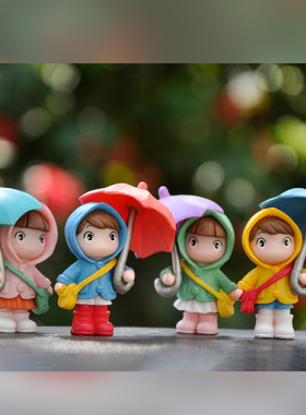 打伞情侣摆件蛋糕烘培装饰汽车摆件撑伞情侣公仔家居摆件微景观