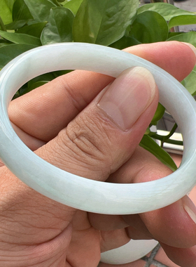 天然A货翡翠正贵妃镯自然光拍摄