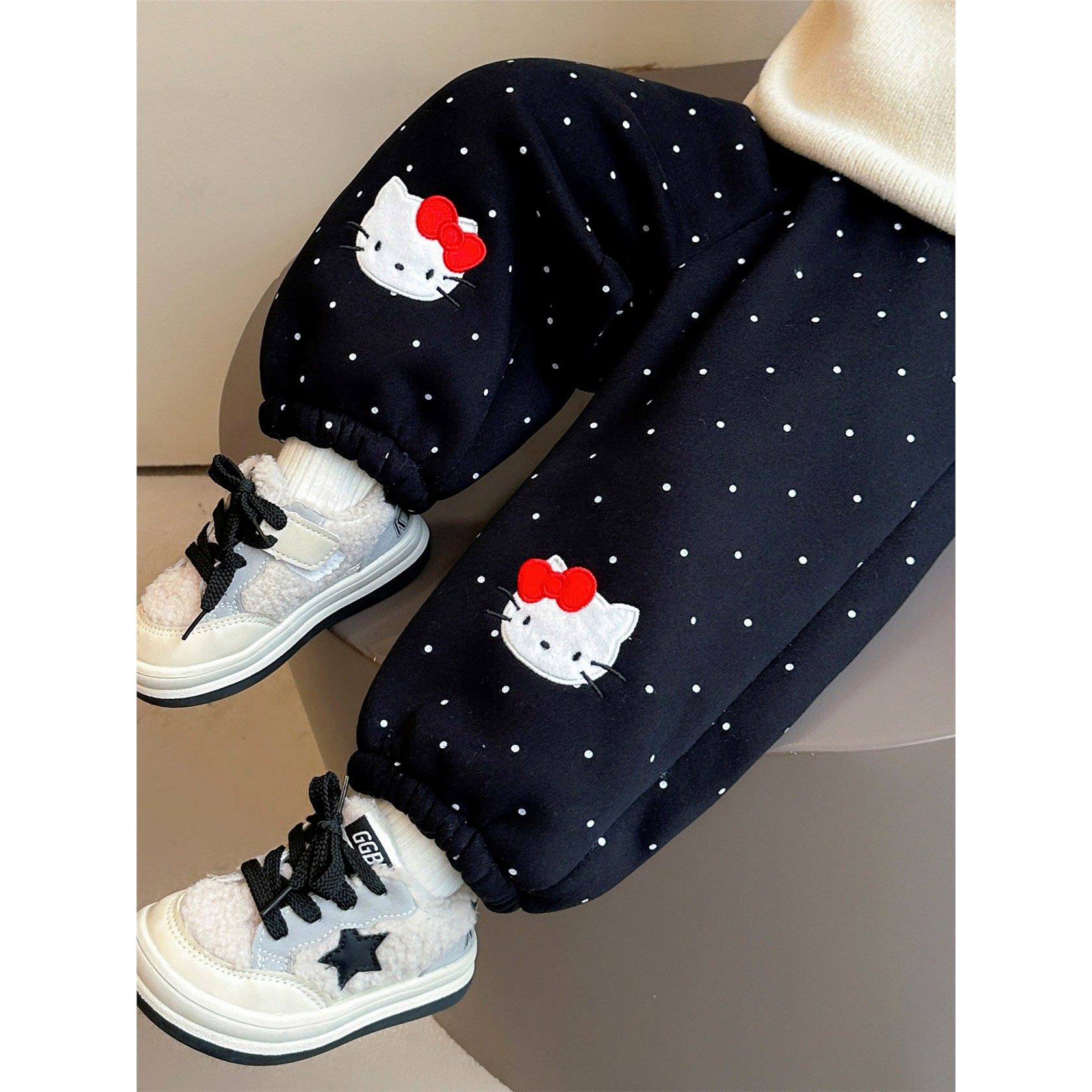 女小童洋气加绒卫裤秋冬款儿童一体绒休闲裤冬装宝宝加厚圆点裤子,淘宝优惠券,粉丝福利购,淘宝优惠卷