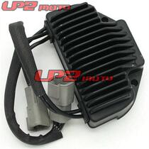 Street bullies Dyna Street Bob 1584 2007 Rectifier Manoeuver