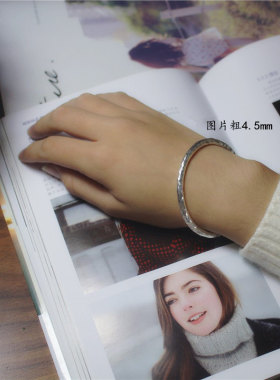 足银锤纹圆条开口礼物手环