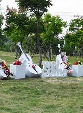 金属玻璃钢大提琴摆件婚庆道具户外公园装饰售楼别墅花园乐器雕塑
